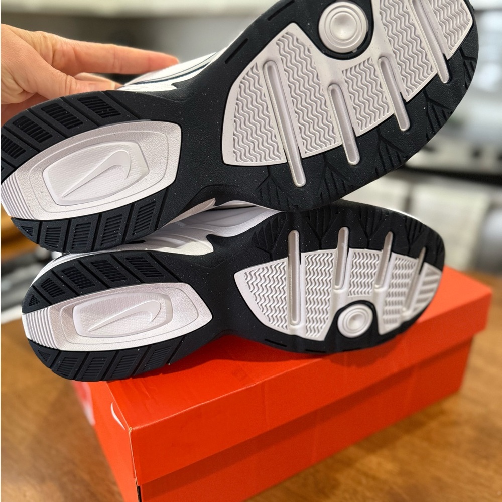 Nike Monarch IV - Men’s 11 - brand new - Picture 4 of 5